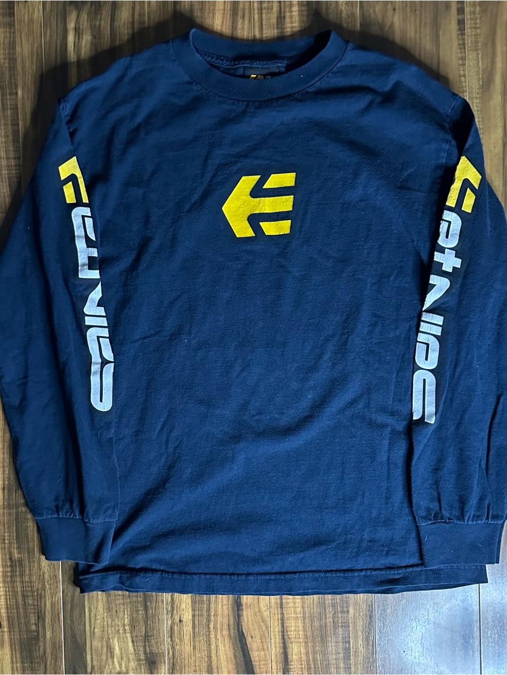 Etnies Navy Crewneck Tee with Yellow Logo Tag